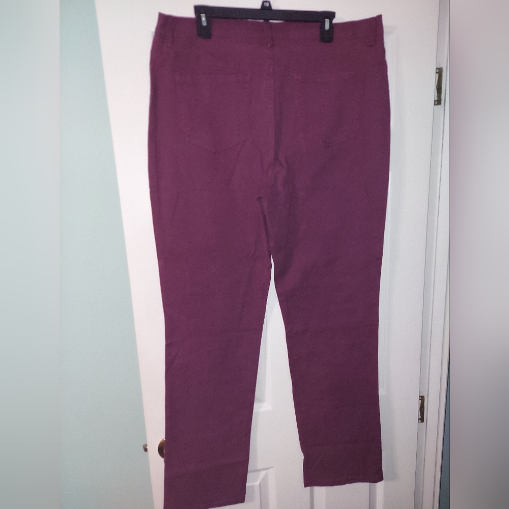 Gloria Vandebilt Jean 18 Tall burgundy